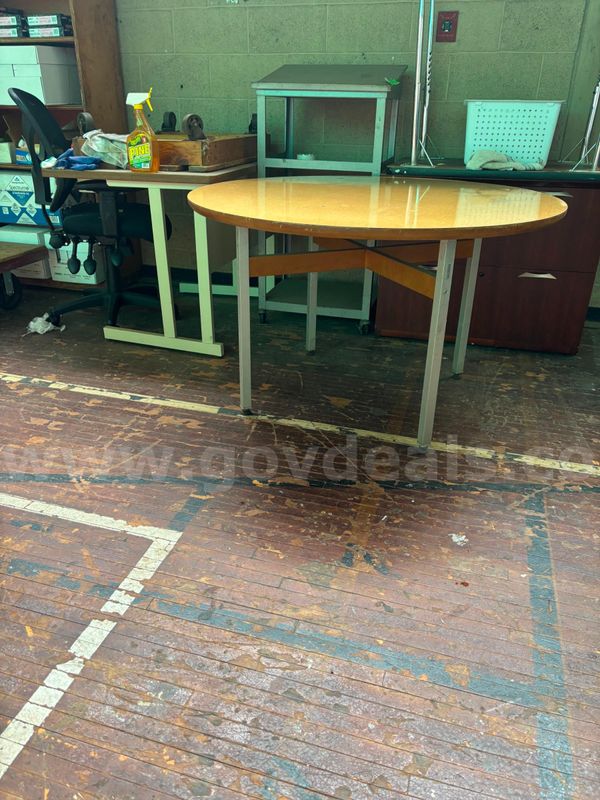 Round Table