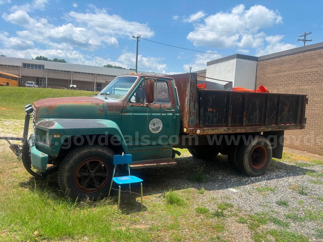 1985 Ford F600G