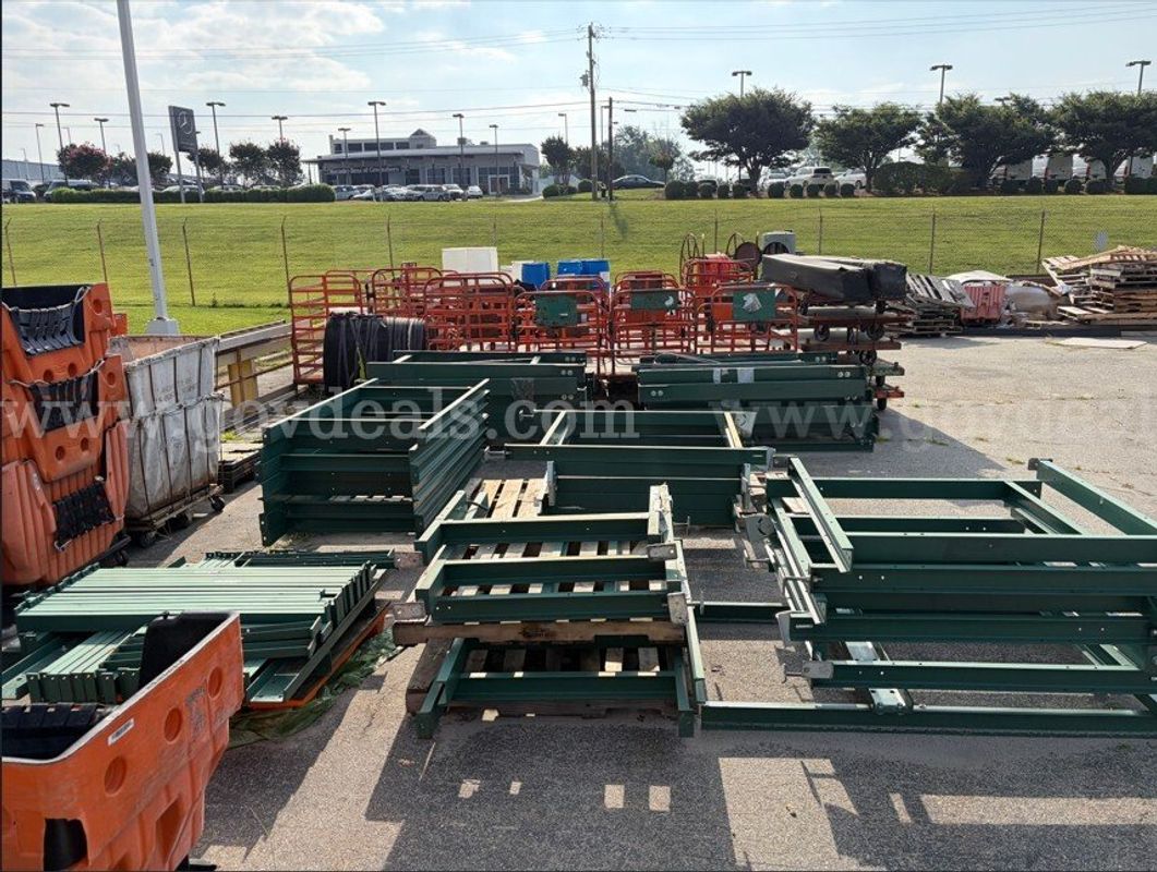 Lot of 7 pallets of GREEN Railings.