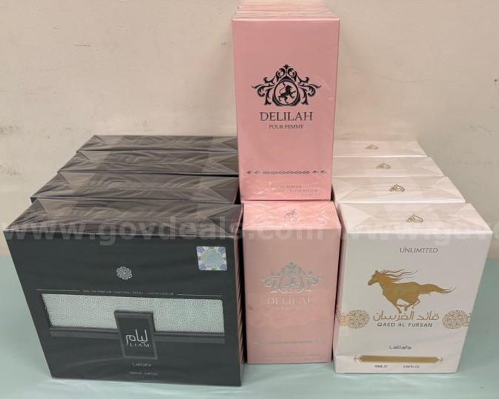 14 Bottles of a variety of Fragrances - Perfume / Cologne - Eau De Parfum - New in Box