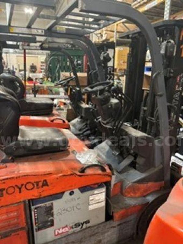 Toyota Forklift   (forklift #1)
