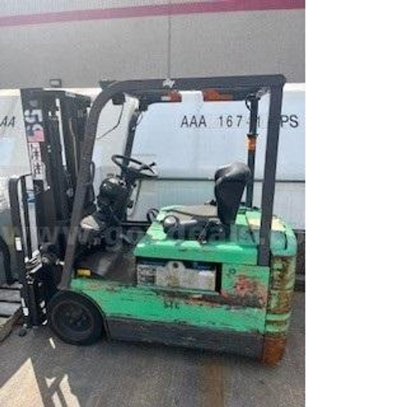 Lot of 2 non-working forklifts and 3 non-working electric pallet jacks