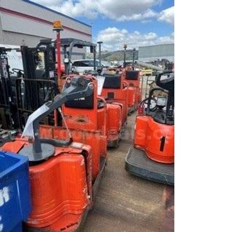 Lot Of 4 Non-Working Toyota Tractor Tow Tugs