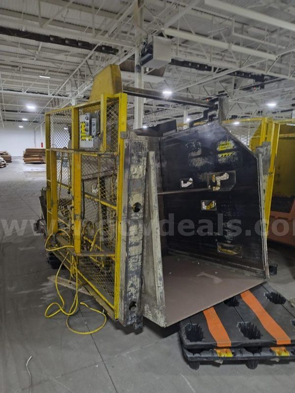 LOT of 4 Hamper Dumpers