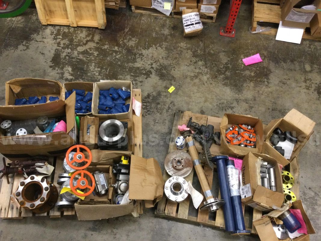 Valves, Steam Traps, Gaskets, Qty 2 Pallets
