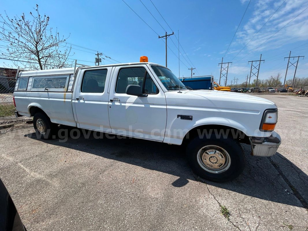 1997 Ford F-350 Pickup Truck w/ Cap  LOW MILEAGE!!