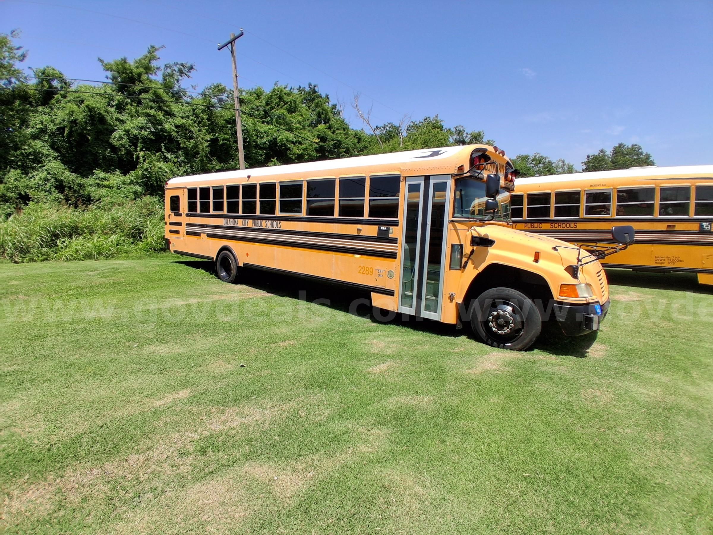 2011 Bluebird Bus w/Lift