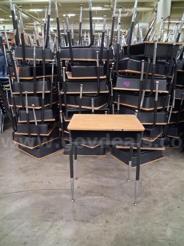 Classroom Desk (Lot)