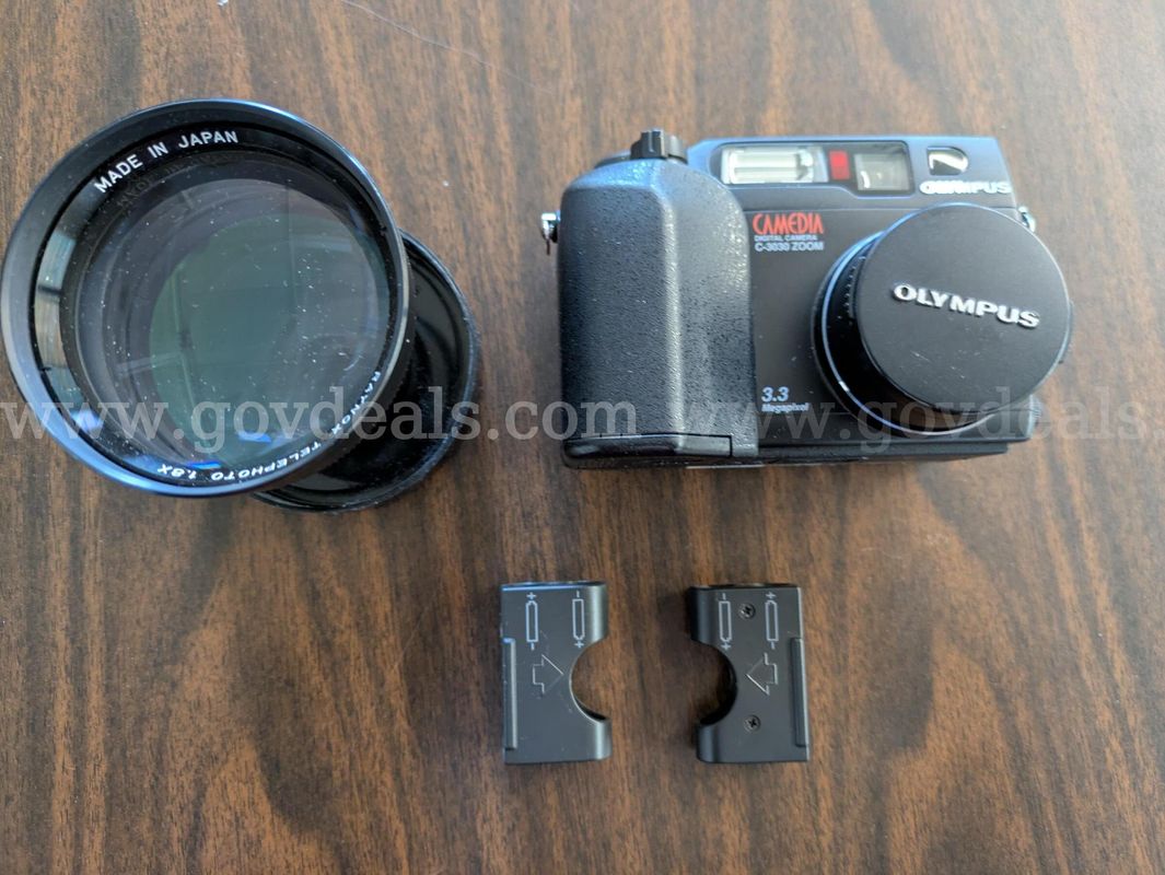 Digital Camera w/telephoto lens