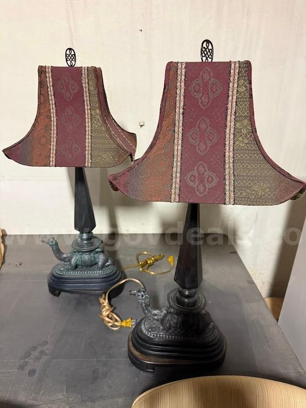 2 Camel Lamps