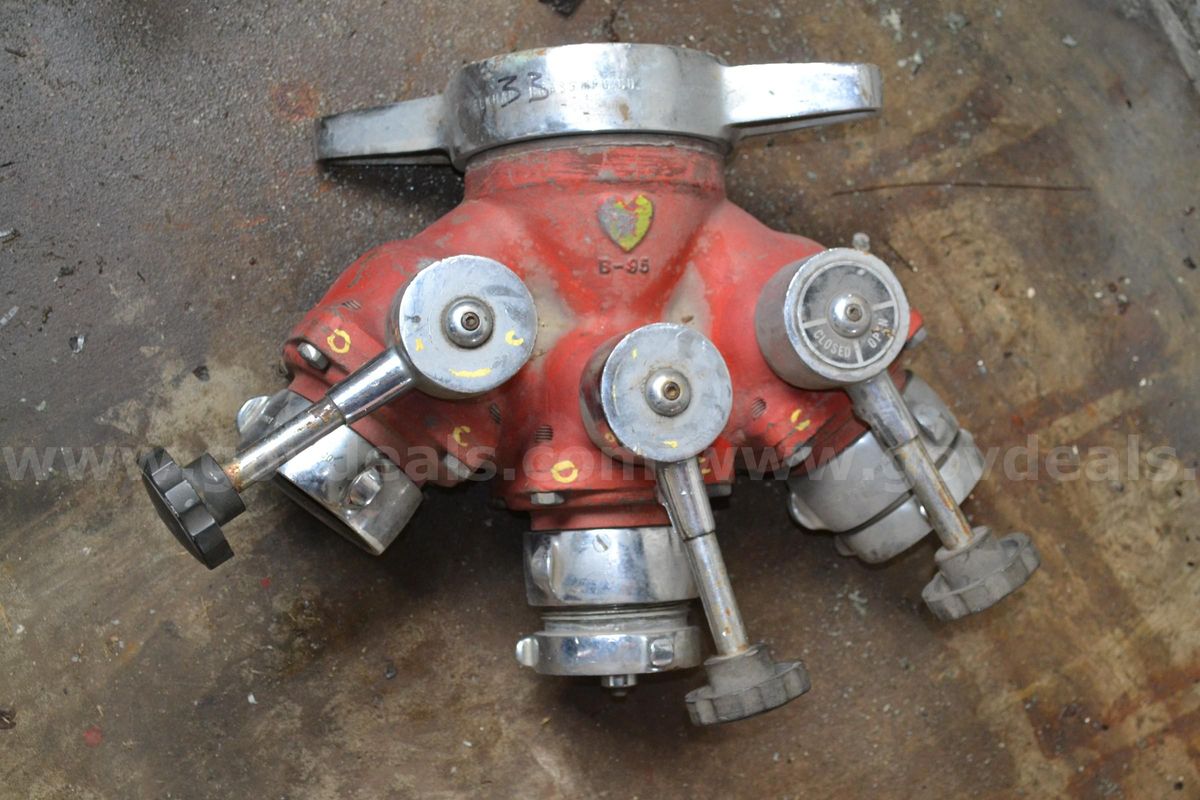 Elkhart Brass 3-Way Gated Valve; 4" Inlet To 3 2.5" Gated Discharges