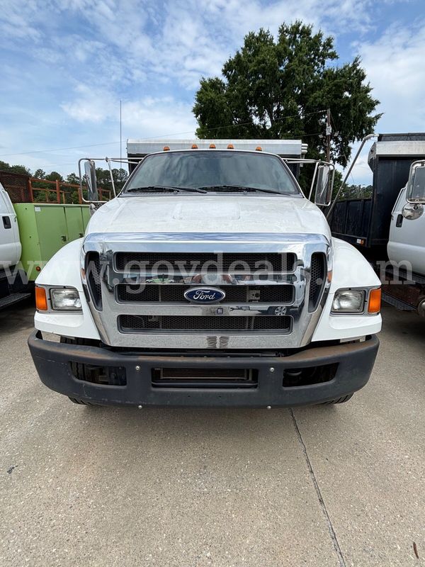 2015 Ford F-750 Dump Truck