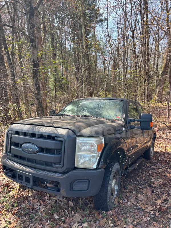 2012 Ford F-250 SD XLT SuperCab Long Bed 4WD (R3)