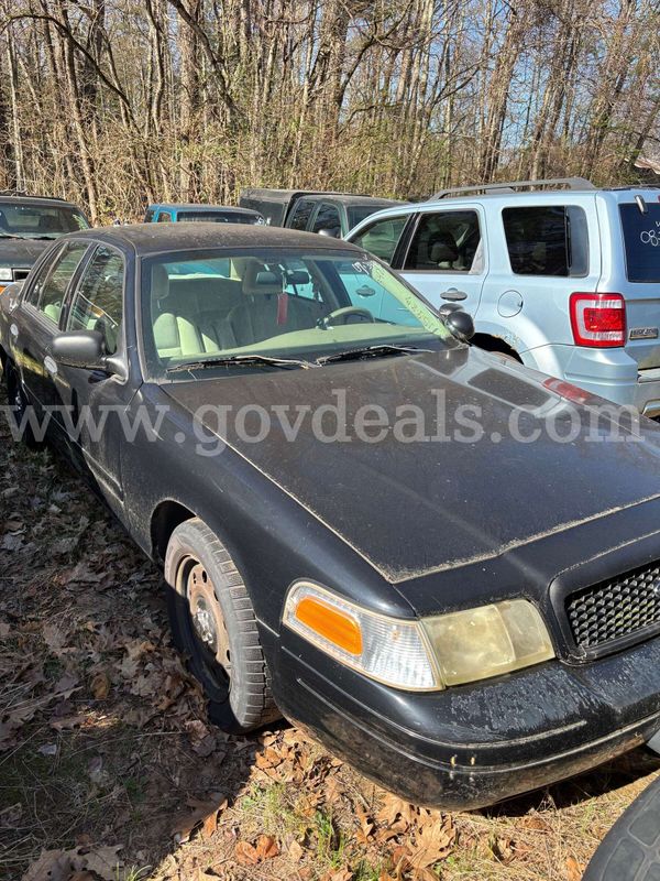 2007 Ford Crown Victoria Police Interceptor (R2)