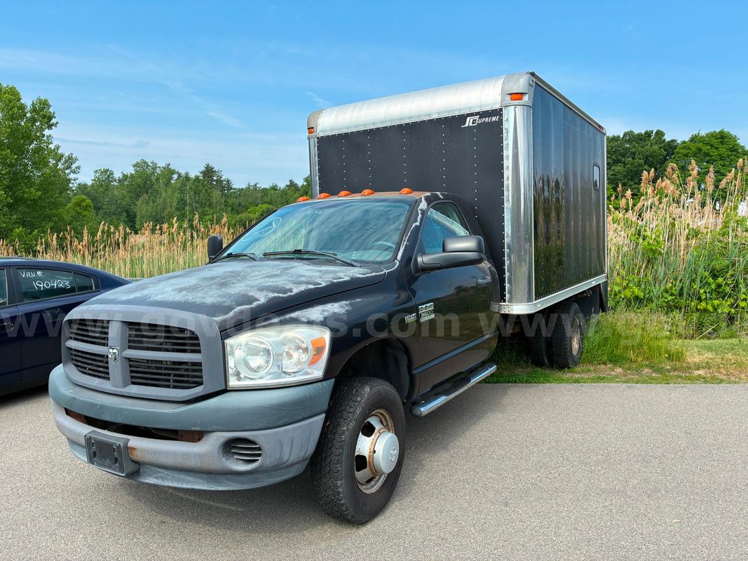 2007 Dodge Ram 3500 Regular Cab 2WD - Box Truck (R1)