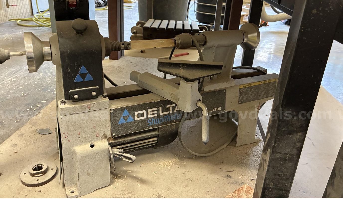 Delta Midi Lathe