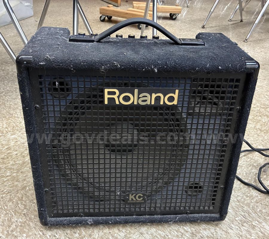 Roland KC-150 Keyboard Amplifier - Choir Room