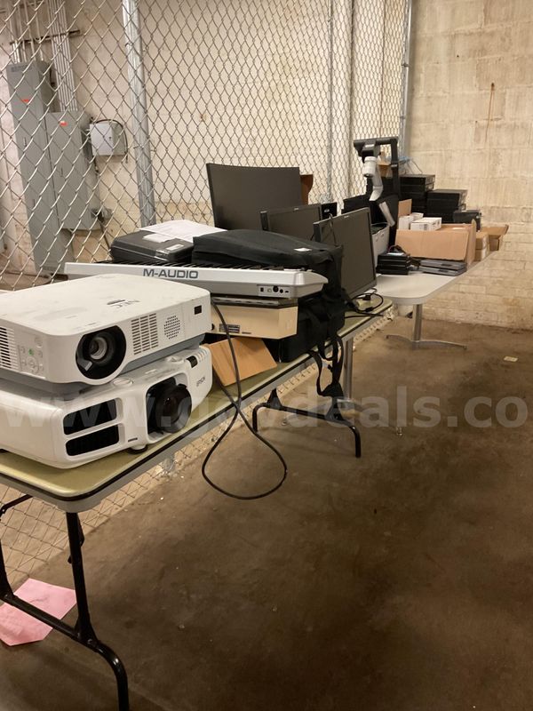 Lot of miscellaneous electronics