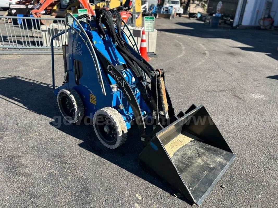 2021 Cratos Sherpa - fully electric skidsteer, 310 hours, lithium battery