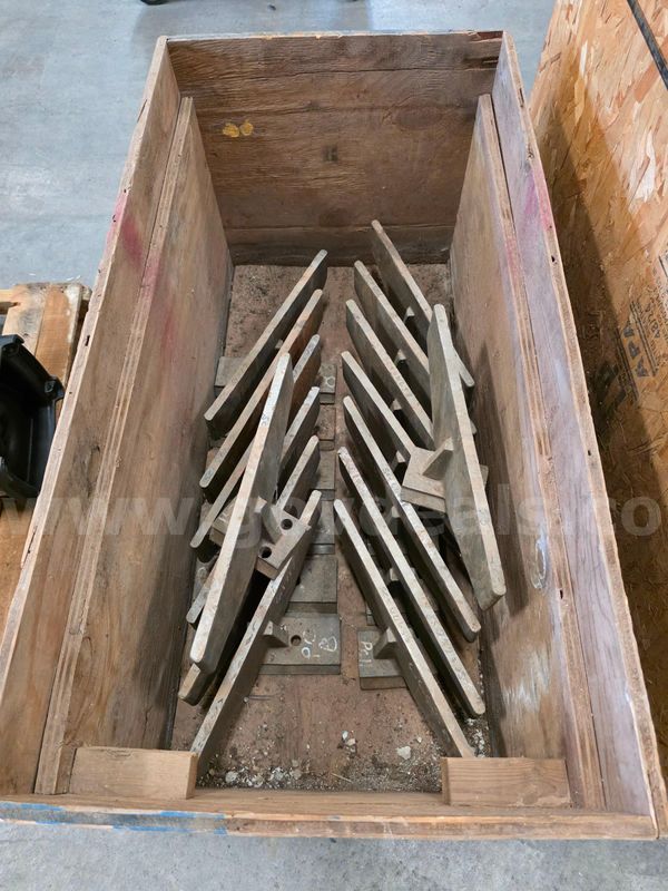 Lot of 6 Tooth, Out Rabble 10"x5"x6", Lot of 7 Scraper Tooth, Sweep Tooth 6"x5" Base