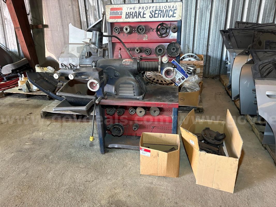 Ammco Brake Service Machine