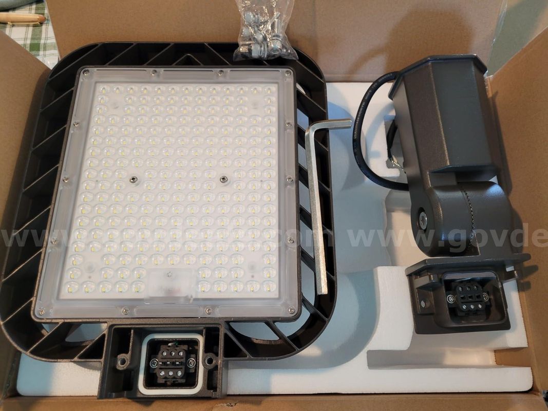 FREE SHIPPING NEW Lot of 2 – 150W LED Parking Lot Lights 22500LM Slip Fitter Mount