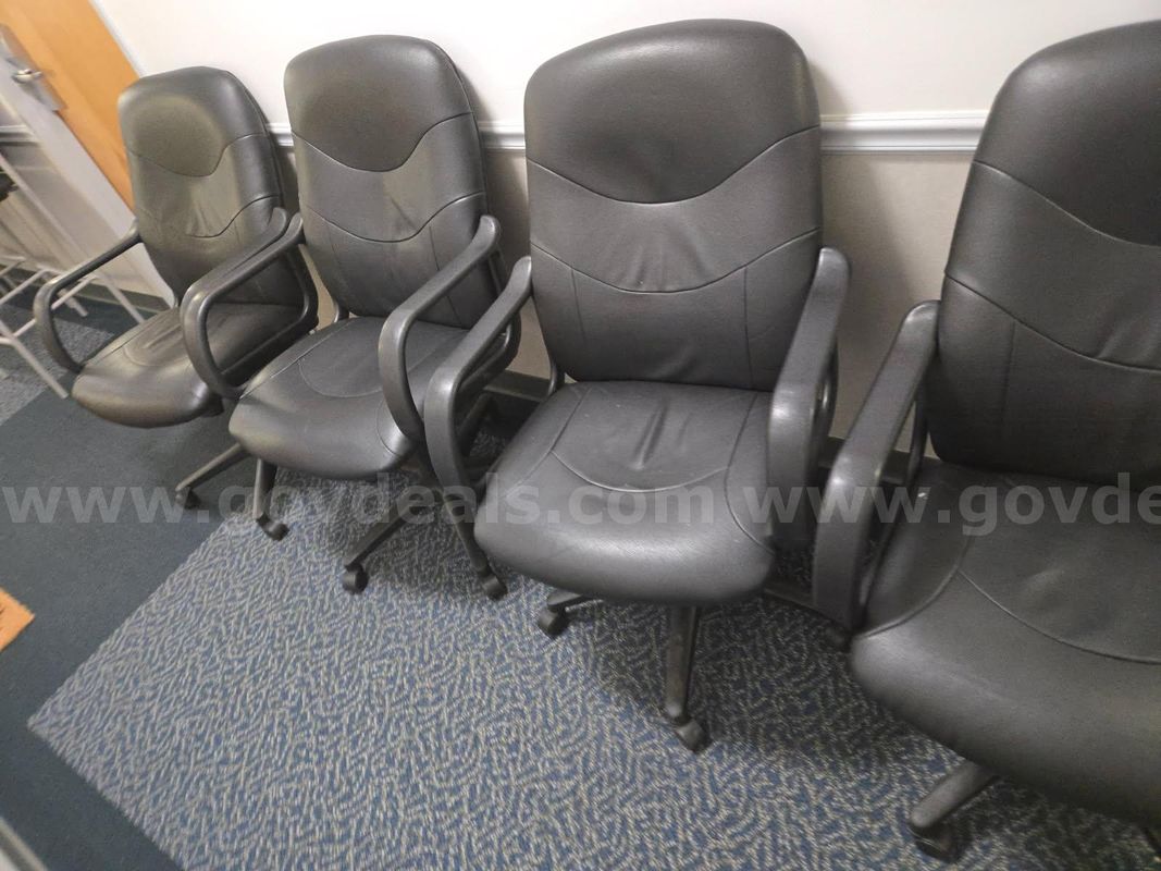 Lot of Mixed Office Furniture