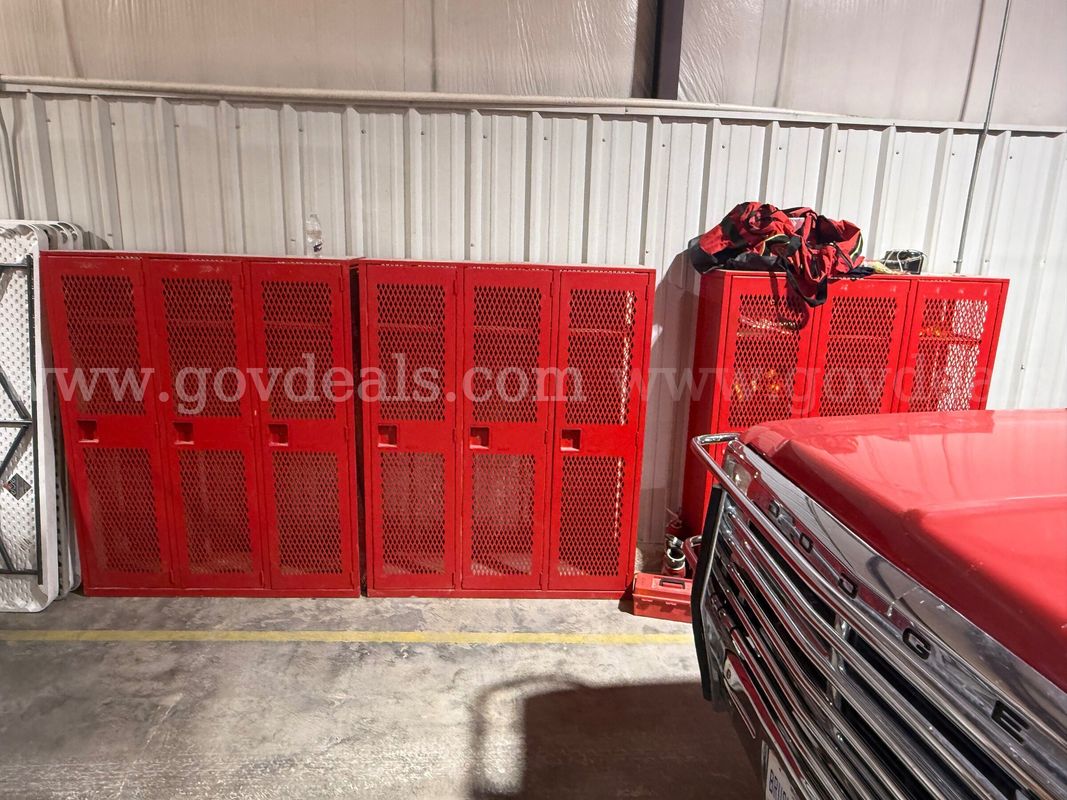 3 sets of 3 bay locker