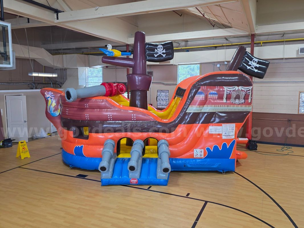 Commercial Pirate Ship Jump/Slide