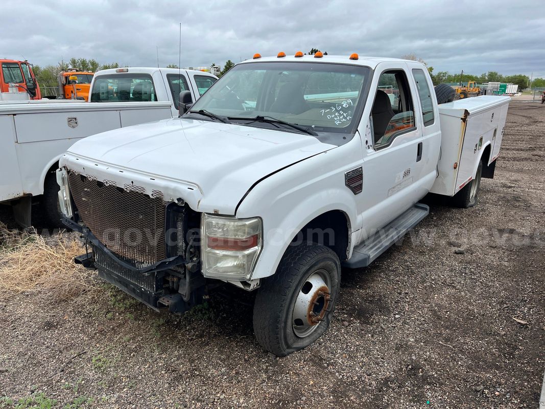 2008 Ford F-350 SD XL SuperCab Utility Bed DRW 4WD