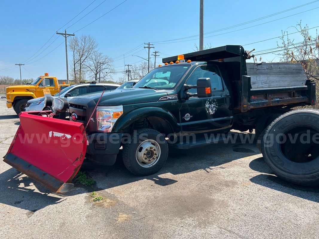 2015 Ford F-350 SD Dump Truck w/ V Plow   SEE VIDEO!!!