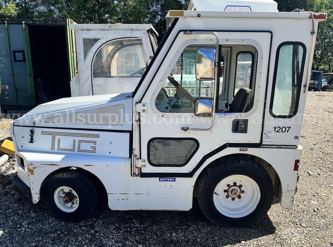 2004 Tug Technologies M1A50-42 Baggage Tractor