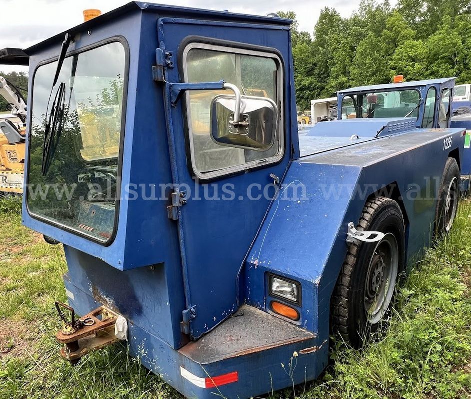 1989 Stewart & Stevenson GT1628 Narrow Boby Pushback