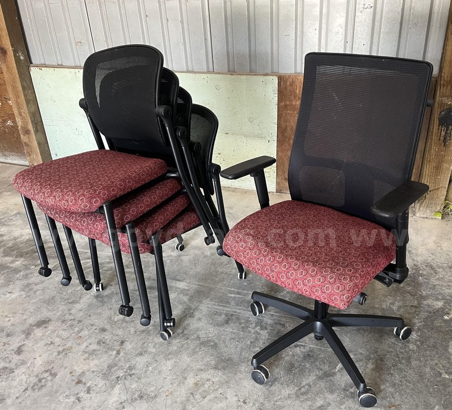 Lot of 5 Chairs