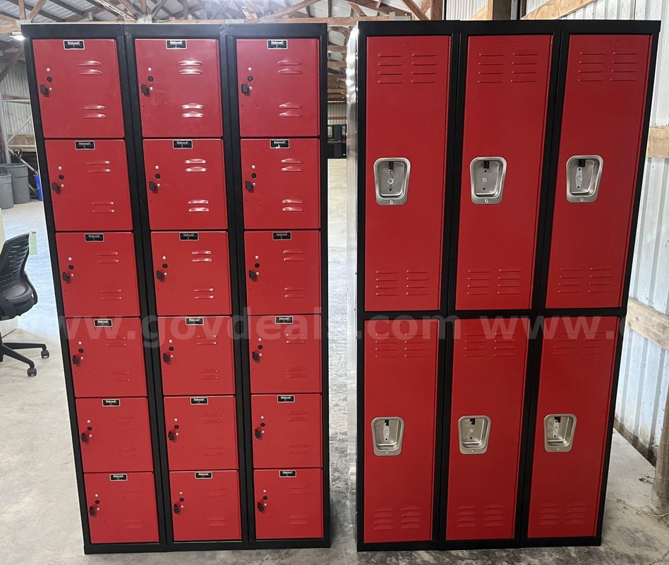 Lot of 2 Lockers