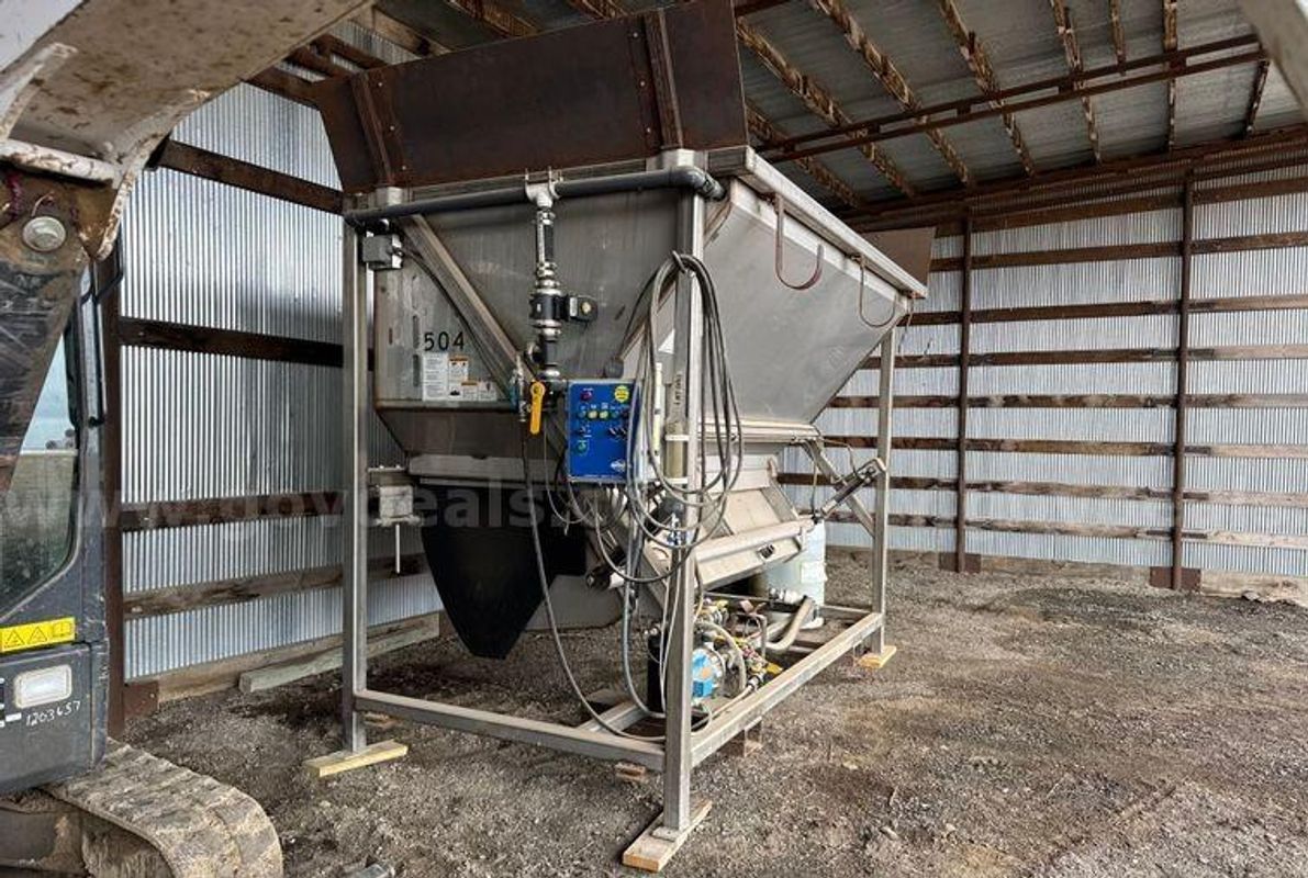 Dultmeir  Hydraulic Salt Brine Production System with Stainless Steel Hopper & Tank & Skid Frame DUBPS3000-SS