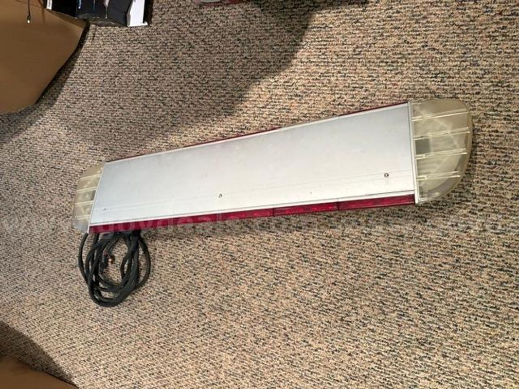 SoundOff Signal 49" x 11" Apex Emergency Light Bar Truck Vehicle Red White Flashing