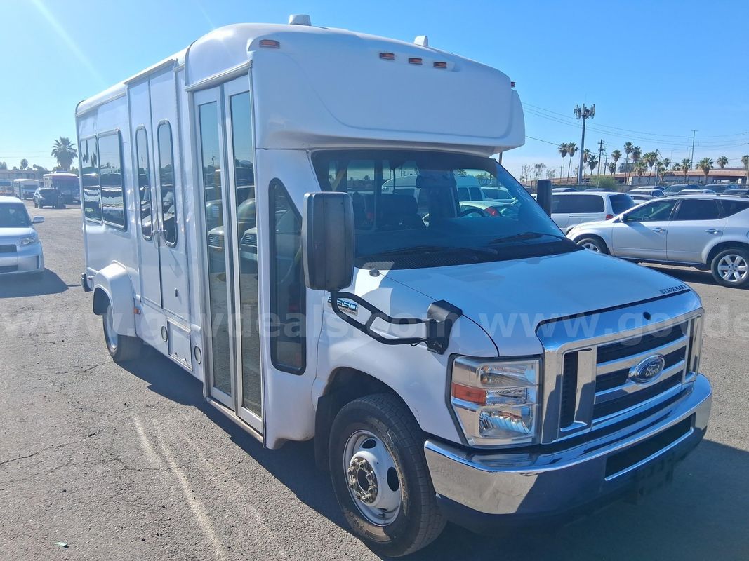 2018 Ford E350 Shuttle Bus