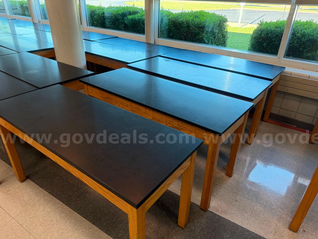 Science Tables (Lot of 4 Tables)