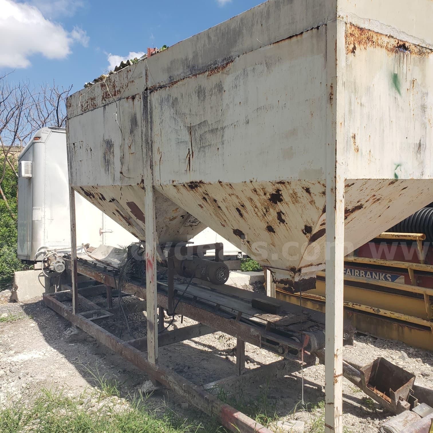 Aggregate Bins and Conveyor