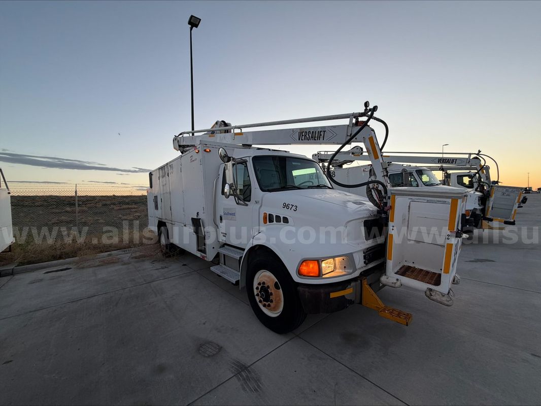 2004 Premier MT43P18 Deicer Truck