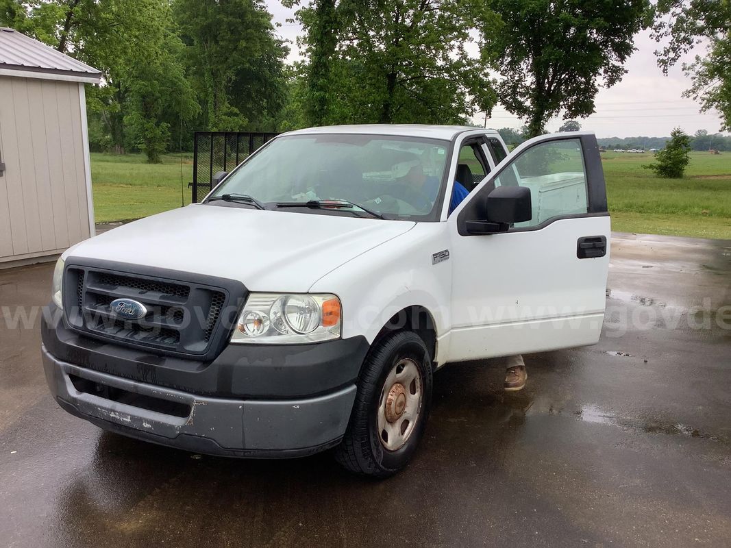 2006 Ford F-150 Utility Bed Truck
