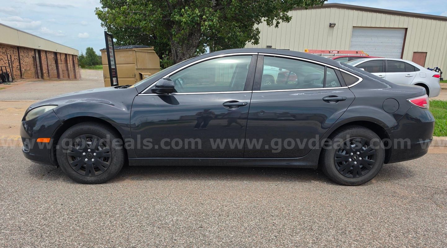 2013 Mazda Mazda6 i