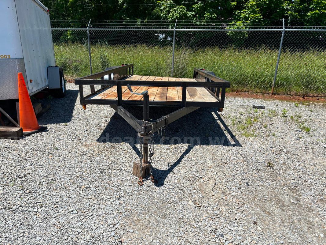 Tandem axle trailer