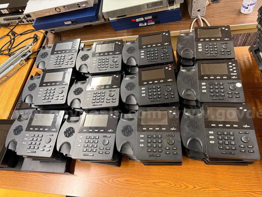 Lot of Switchvox Phones *No shipping