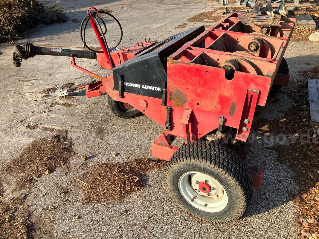 1997 Toro Fairway Aerator
