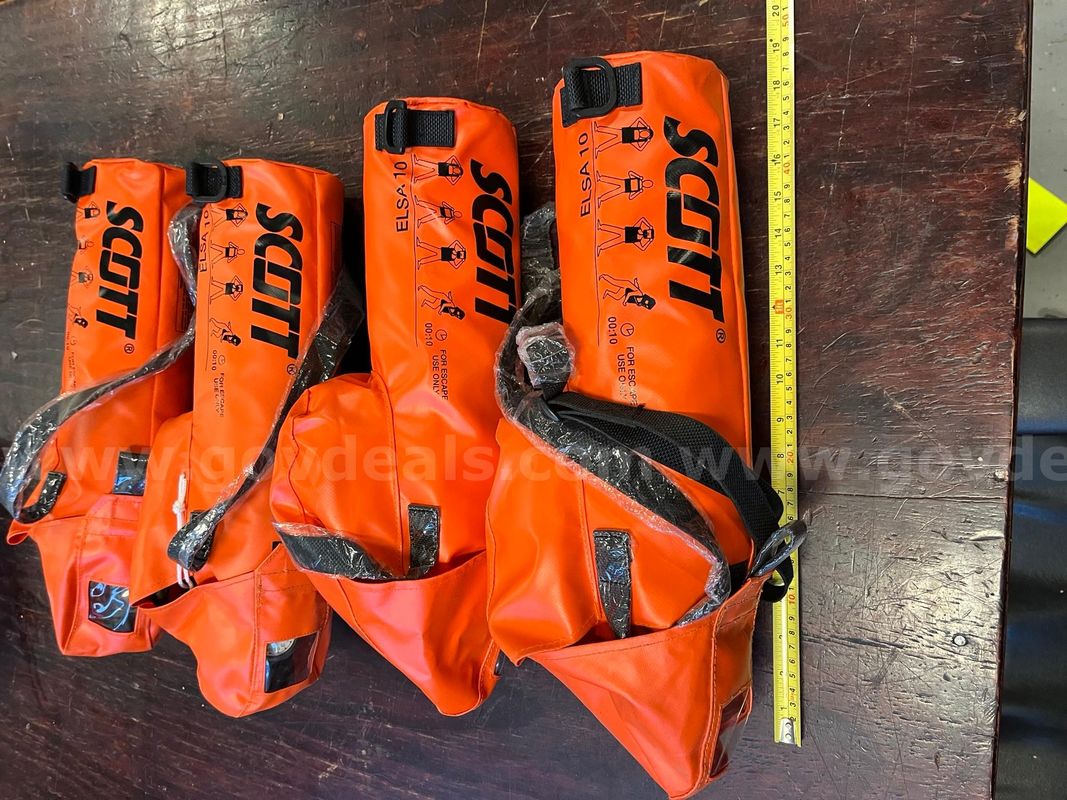 (4 qty)Scott Escape Packs ELSA-10 & (1qty) CMS Drager Meter