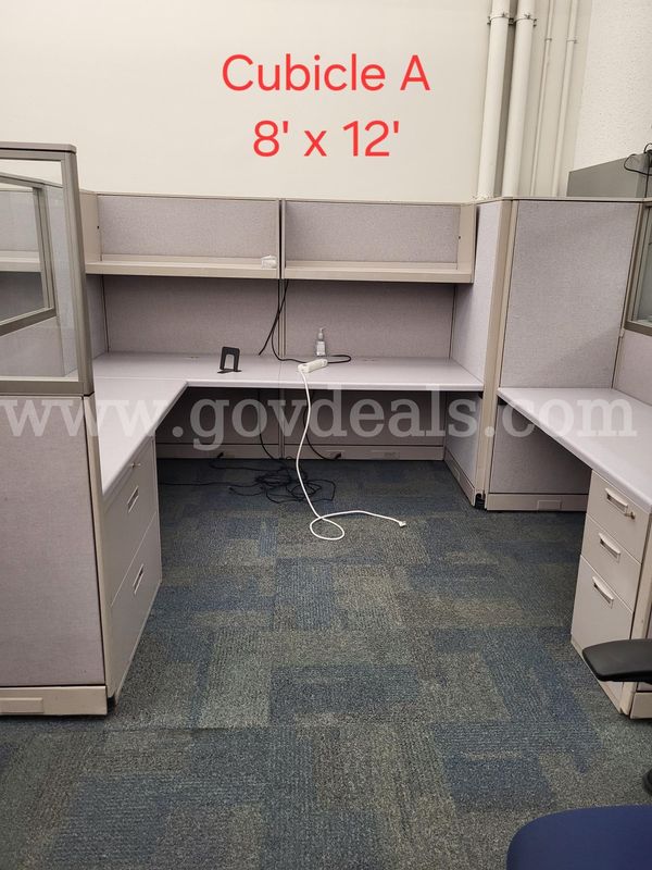 Lot of furniture - Cubicles 2nd Floor