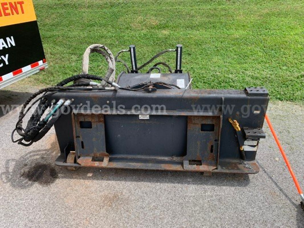 2007 Bobcat 24HYD Skidsteer Asphalt Planing Attachment