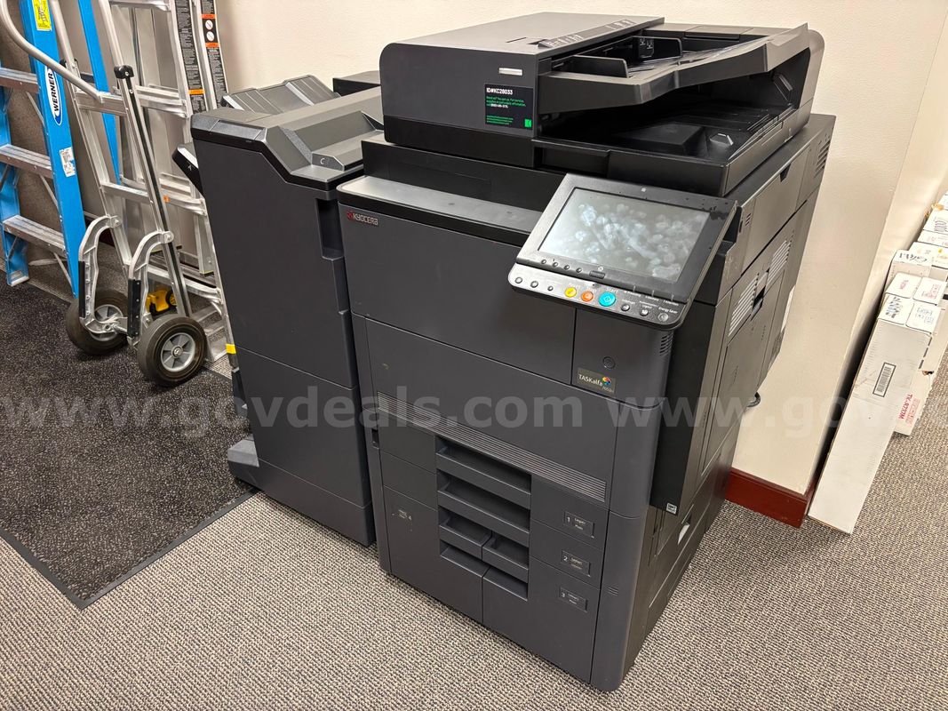 Kyocera Taskalfa 7052ci Copier with Fax/4000 sheet finisher/Booklet and tri fold unit